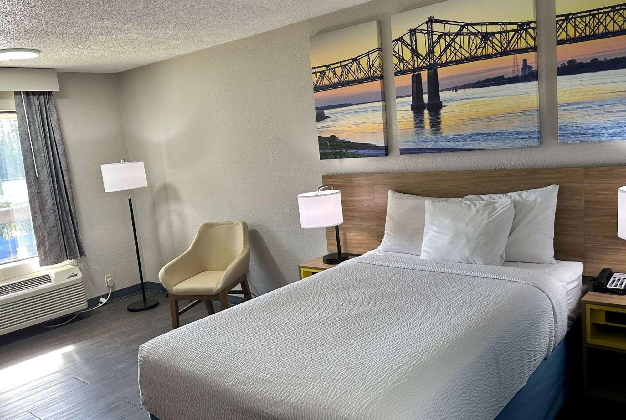 Days Inn By Wyndham Columbia Ne Fort Jackson Екстер'єр фото